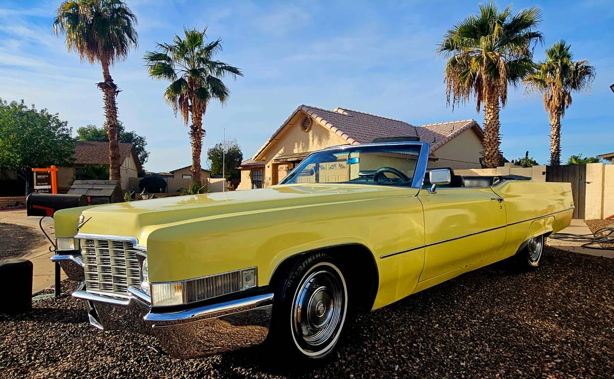Cadillac-deville-1969-yellow-22