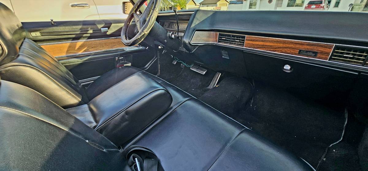 Cadillac-deville-1969-yellow-5