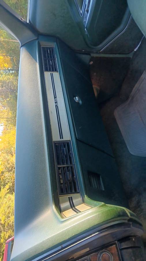 Cadillac-deville-1970-green-2