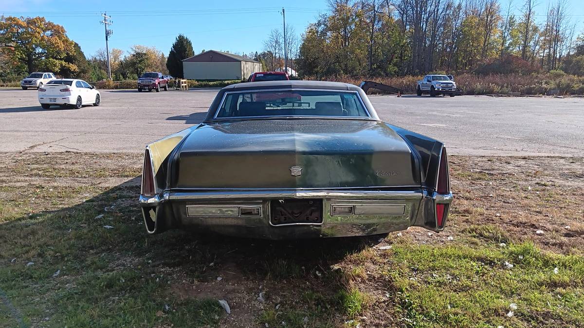 Cadillac-deville-1970-green-4