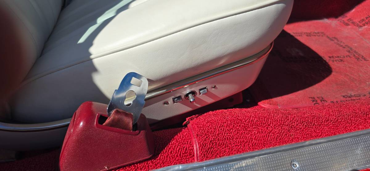 Cadillac-deville-1973-red-18