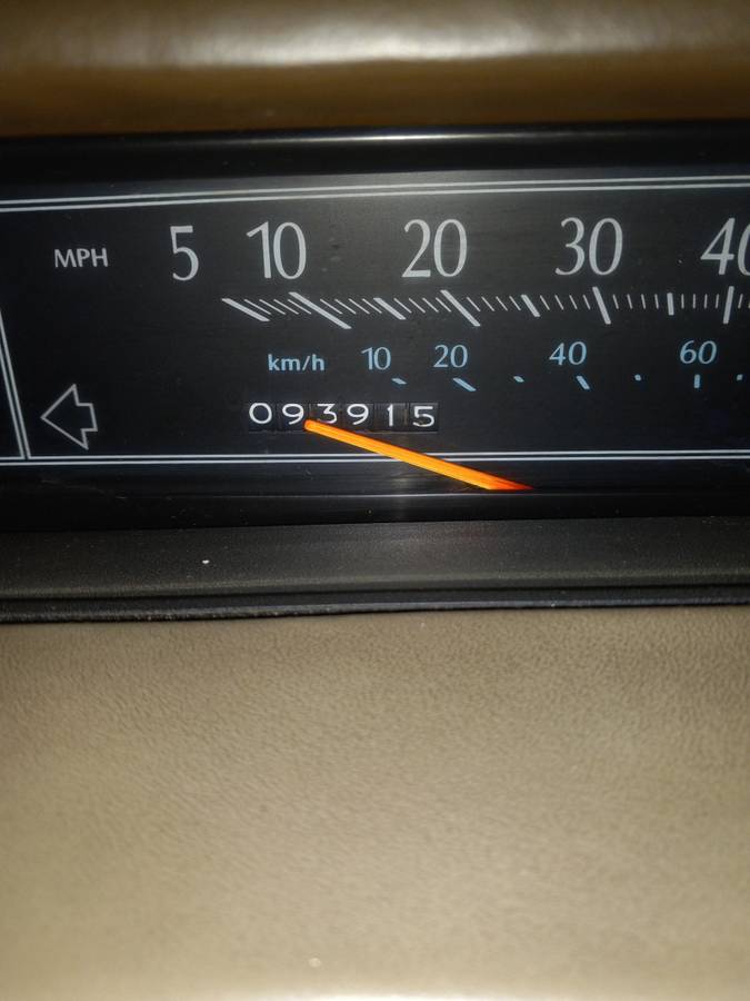 Cadillac-deville-1985-3