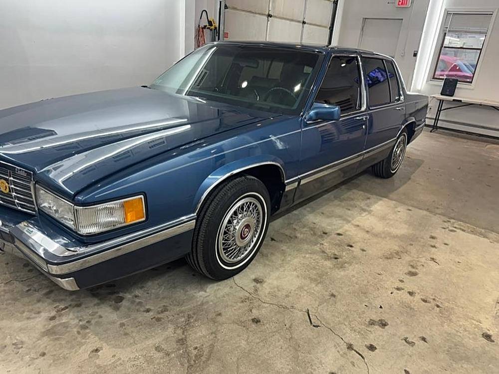 Cadillac-deville-1991-blue-10