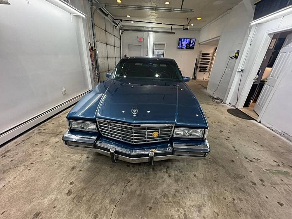 Cadillac-deville-1991-blue-11