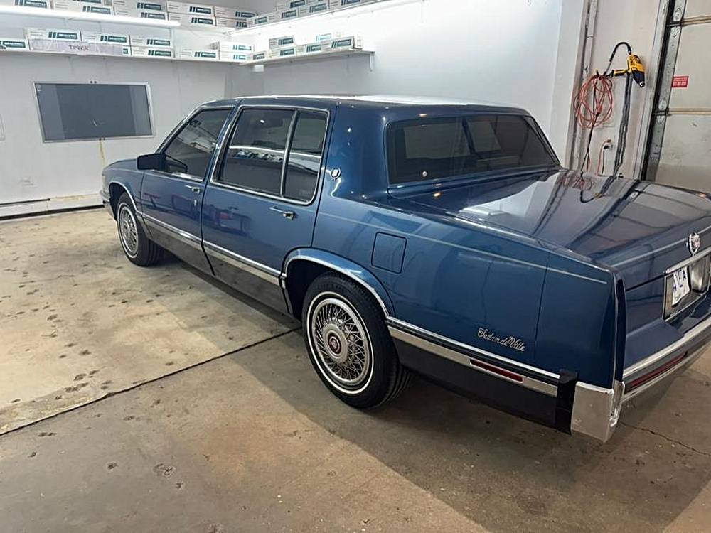 Cadillac-deville-1991-blue-14