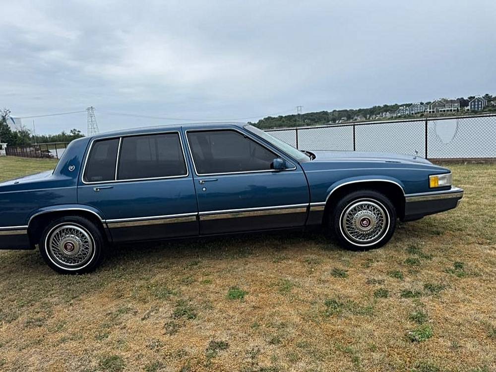 Cadillac-deville-1991-blue-9