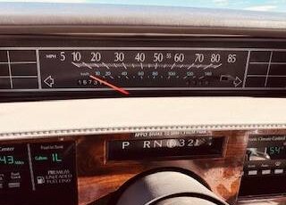 Cadillac-deville-1992-silver-11