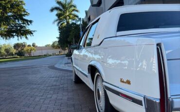 Cadillac-deville-1993-10