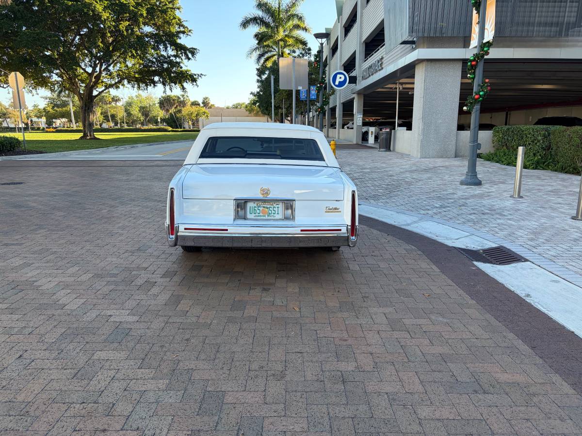 Cadillac-deville-1993-3