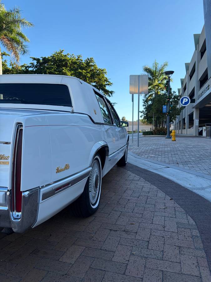 Cadillac-deville-1993-5