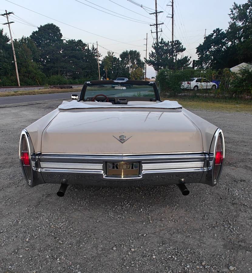 Cadillac-deville-convertible-1968-custom-13