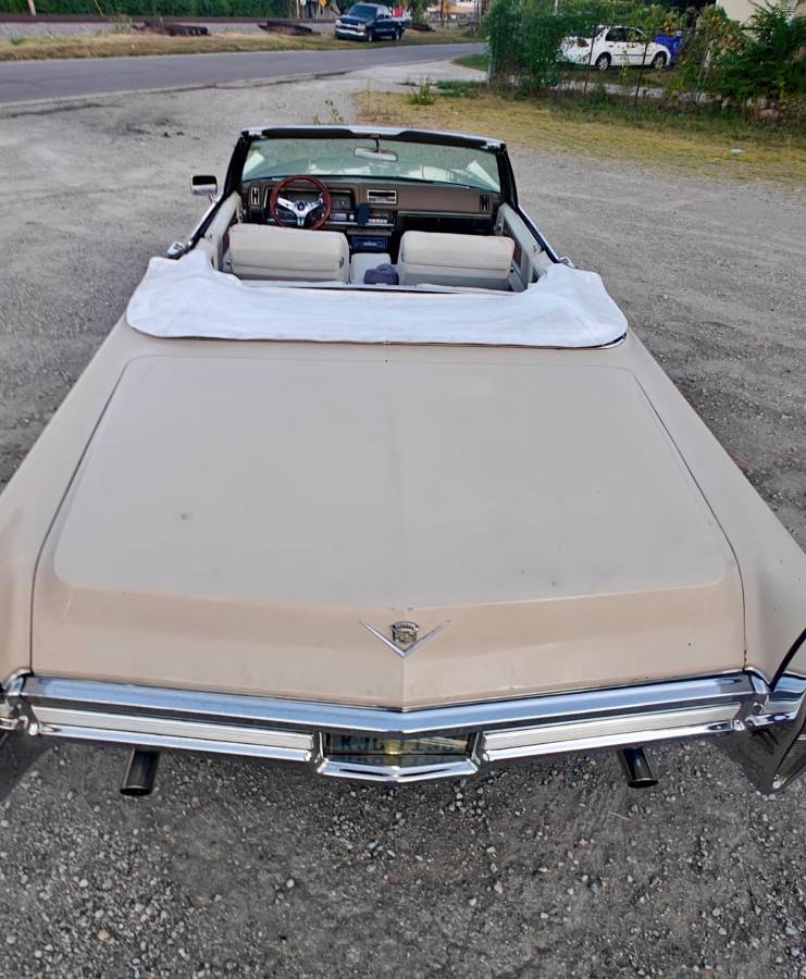 Cadillac-deville-convertible-1968-custom-14