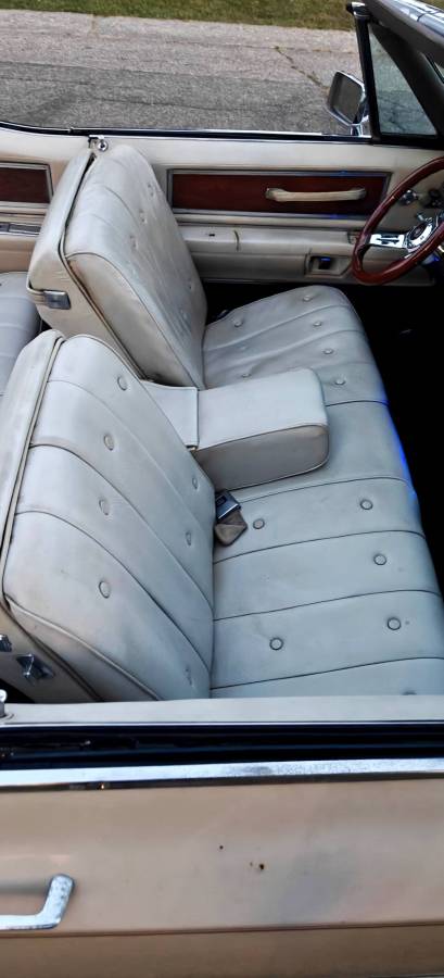 Cadillac-deville-convertible-1968-custom-21