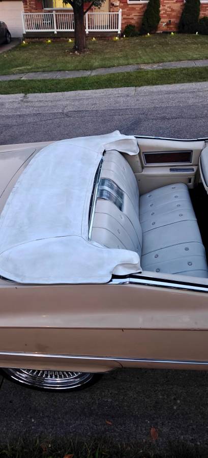 Cadillac-deville-convertible-1968-custom-22