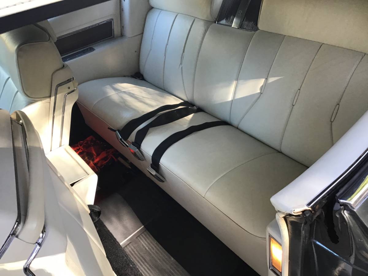 Cadillac-deville-convertible-1969-grey-1