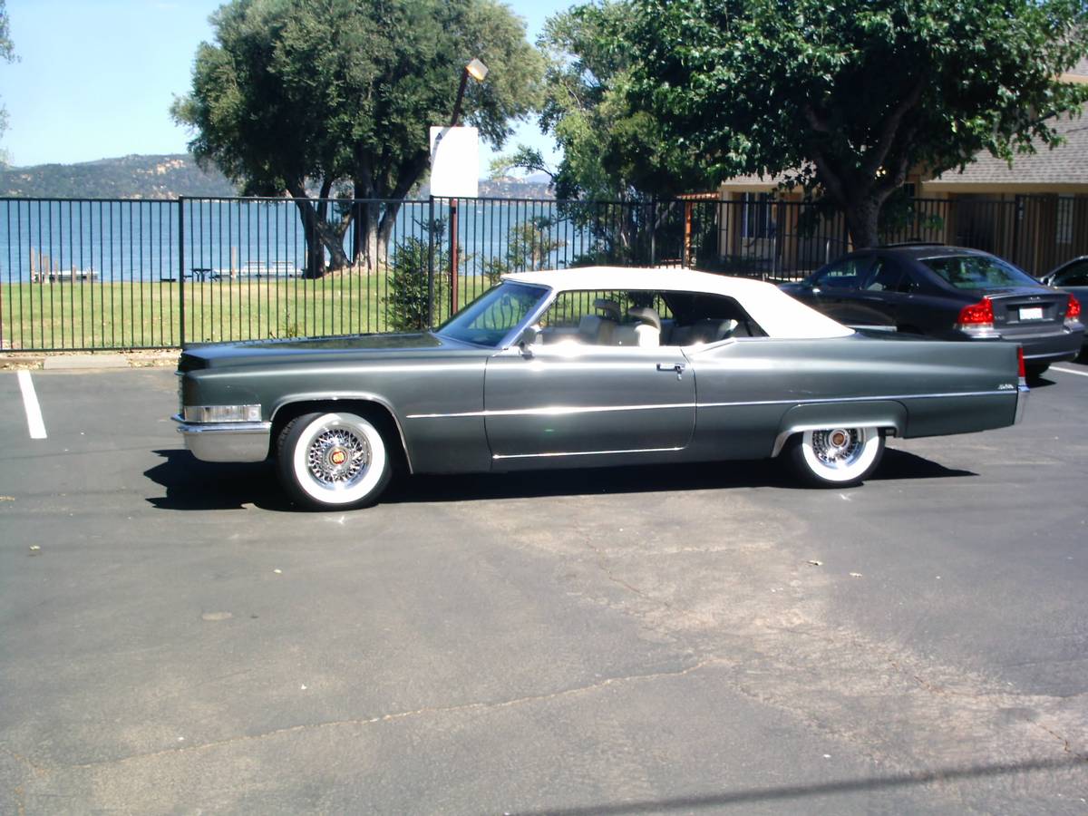 Cadillac-deville-convertible-1969-grey-2
