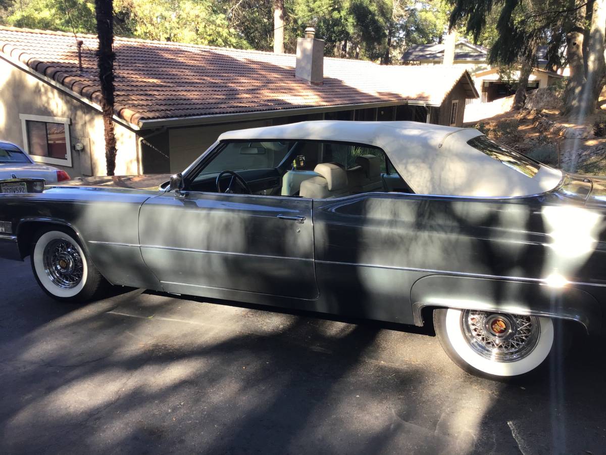 Cadillac-deville-convertible-1969-grey-9