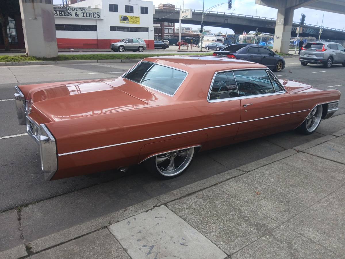 Cadillac-deville.-1965-custom-2