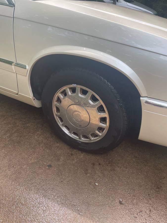 Cadillac-el-dorado-1995-white-1