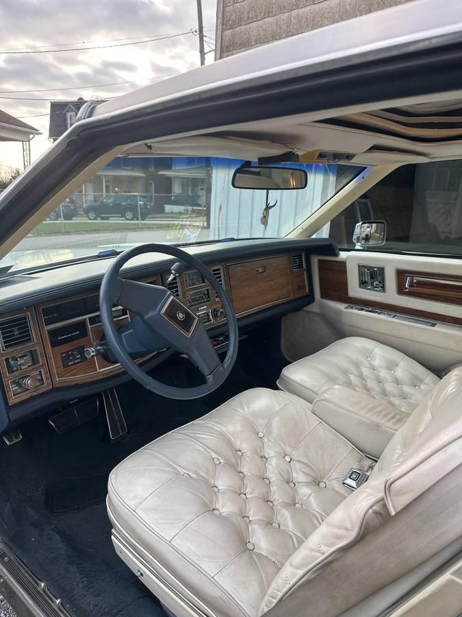 Cadillac-eldorado-1982-white-3