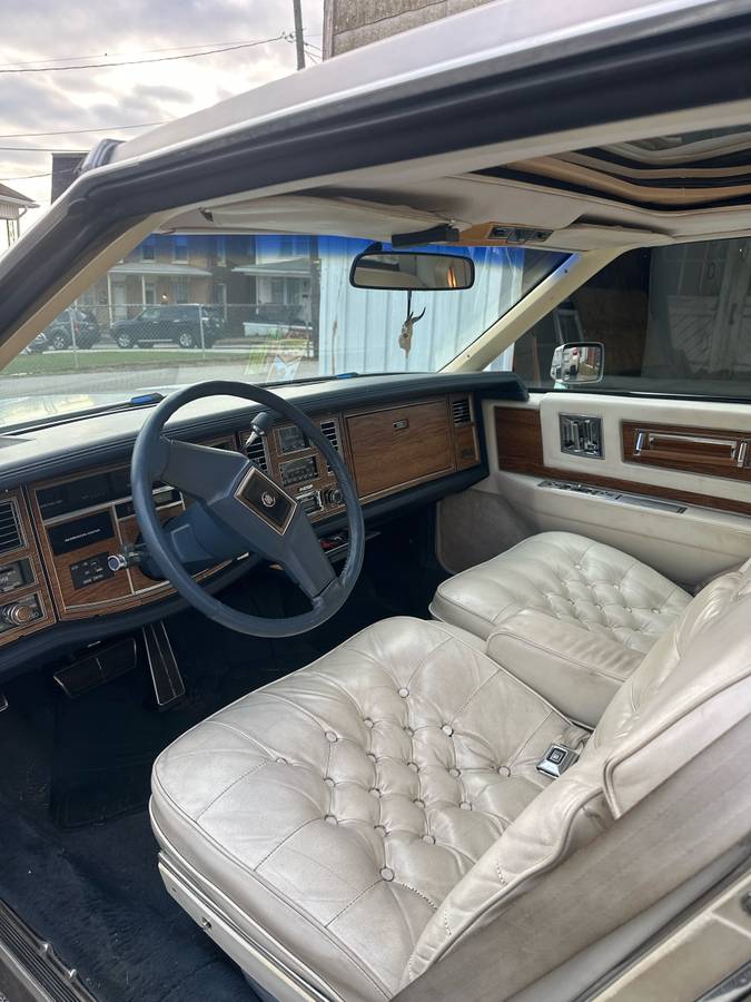 Cadillac-eldorado-1982-white-4