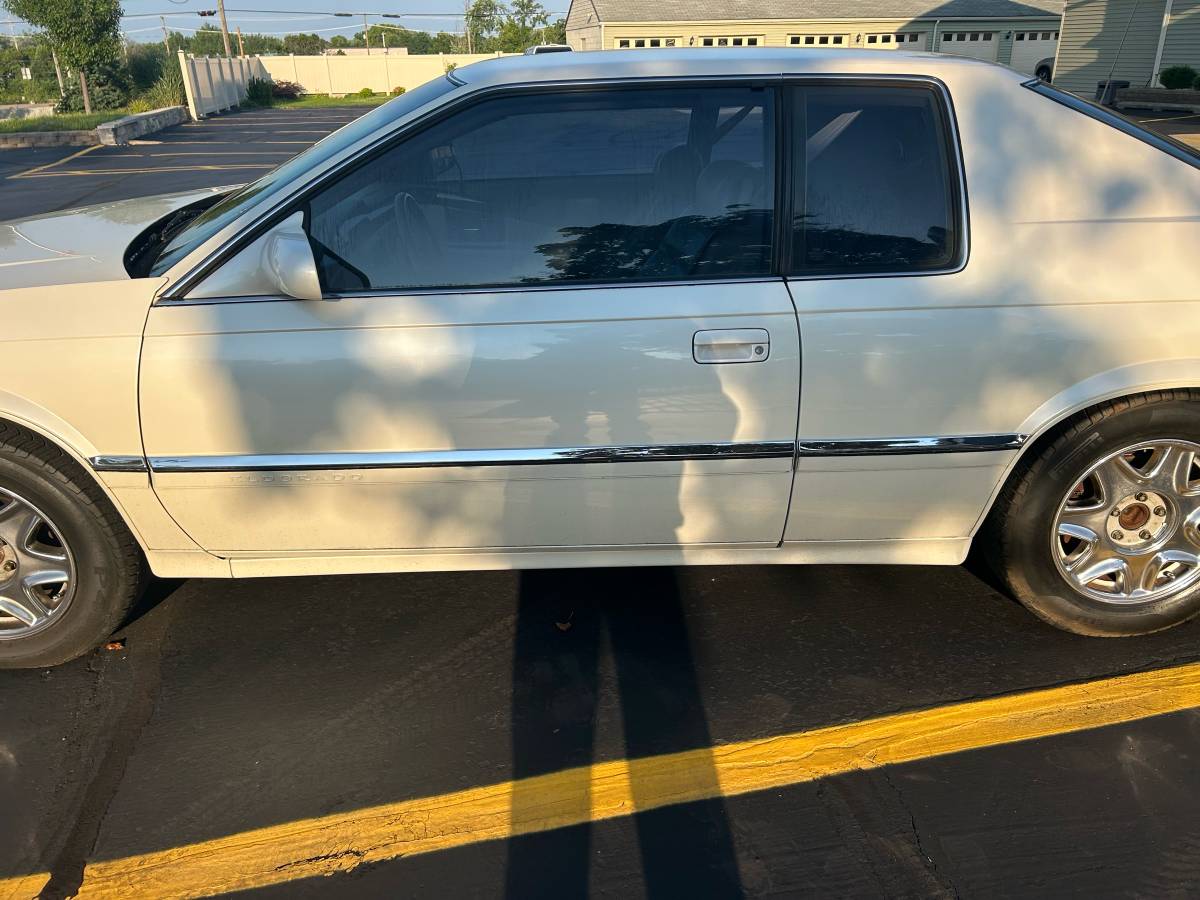 Cadillac-eldorado-1993-white-5