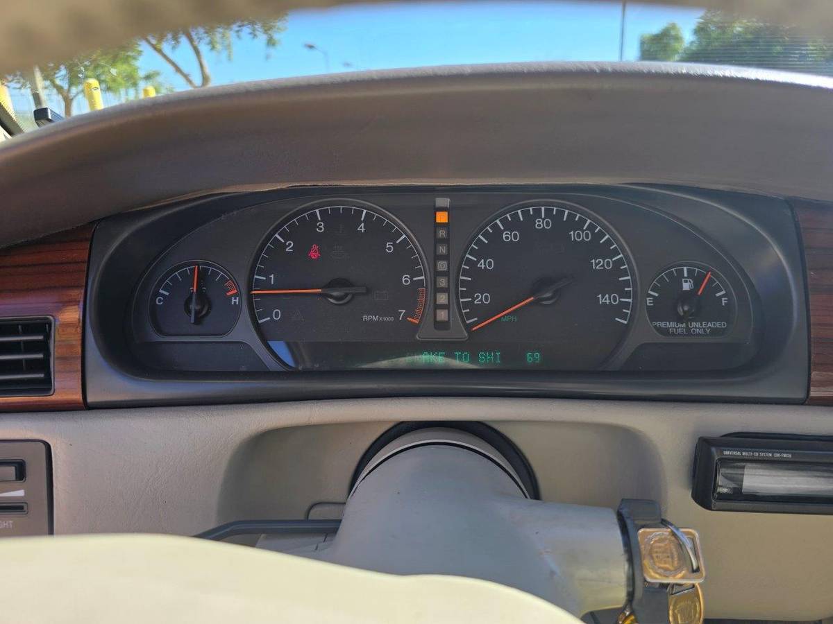 Cadillac-eldorado-1996-white-32