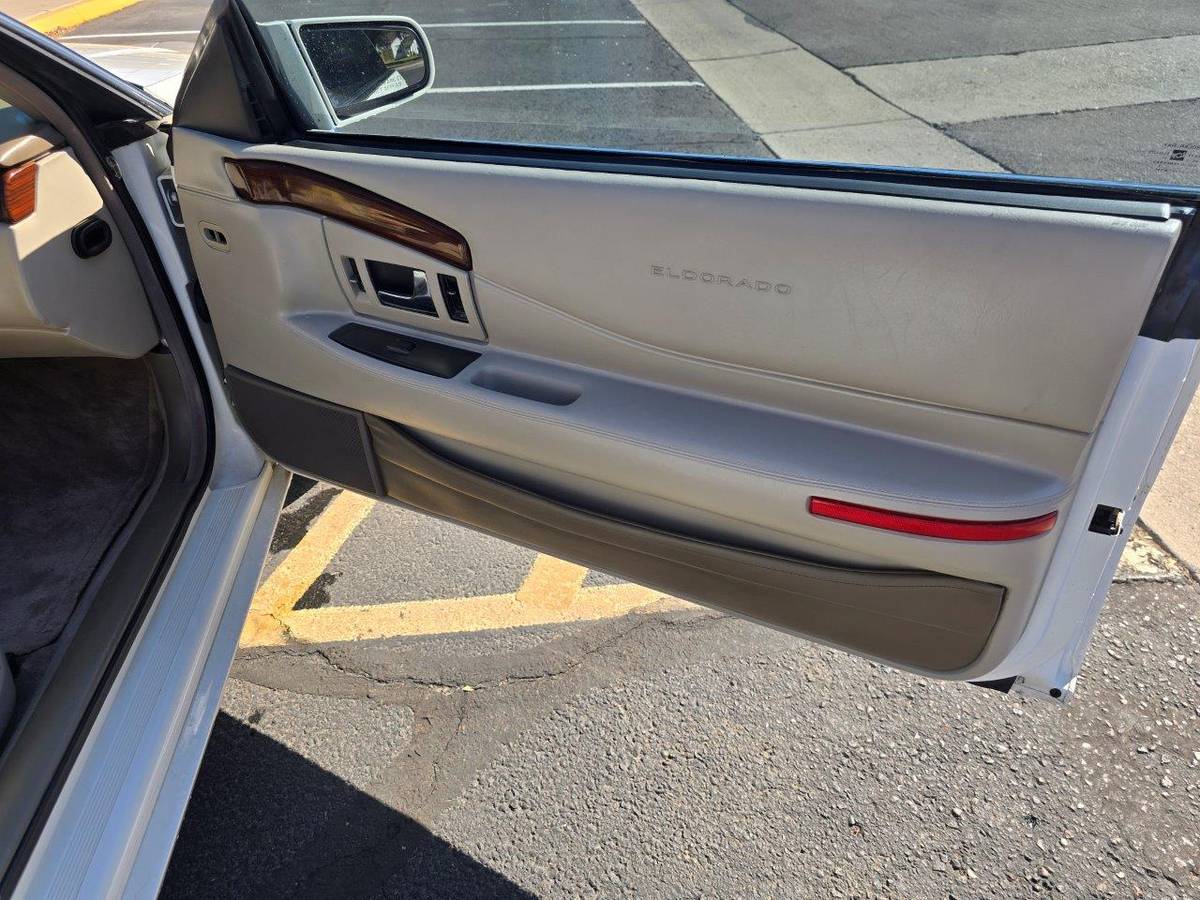 Cadillac-eldorado-1996-white-37