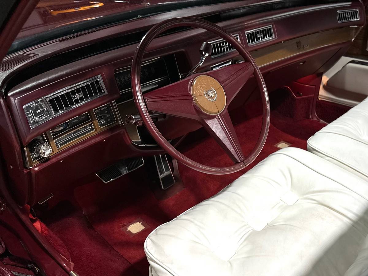 Cadillac-eldorado-convertible-1975-19
