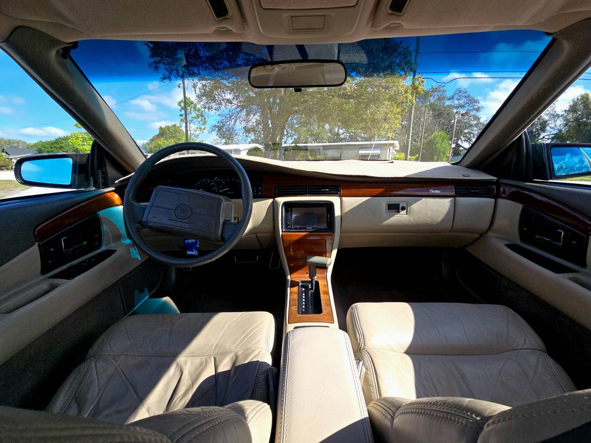 Cadillac-eldorado-touring-1992-9