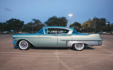 Cadillac-fleetwood-1957-custom-2