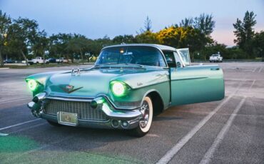 Cadillac-fleetwood-1957-custom