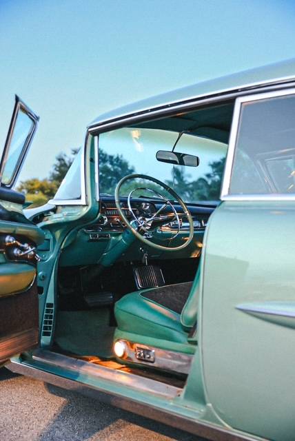 Cadillac-fleetwood-1957-custom-4