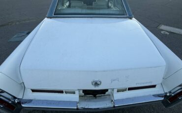 Cadillac-fleetwood-1976-white-16