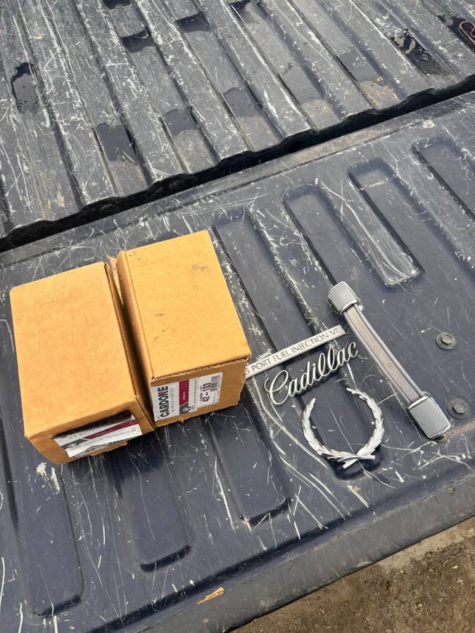 Cadillac-fleetwood-1990-silver-9