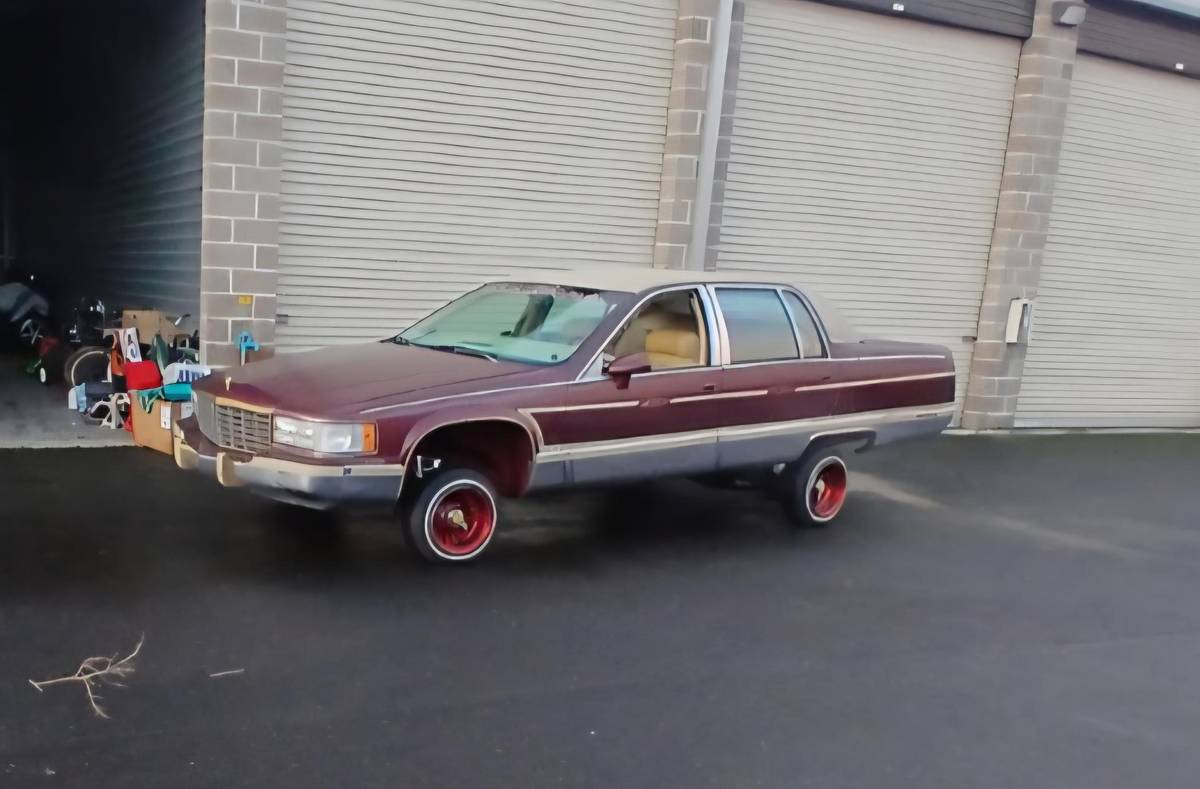 Cadillac-fleetwood-1993-1