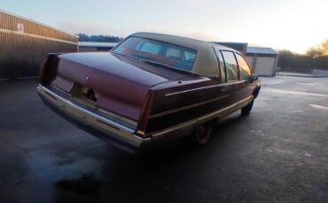 Cadillac-fleetwood-1993-5