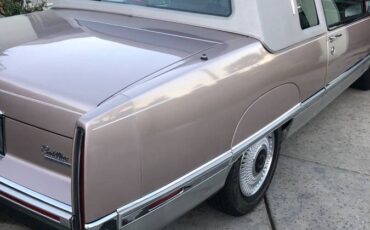 Cadillac-fleetwood-2-door-1991-brown-1