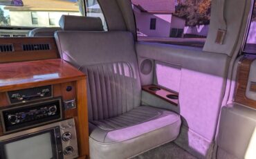 Cadillac-fleetwood-braum-1980-1