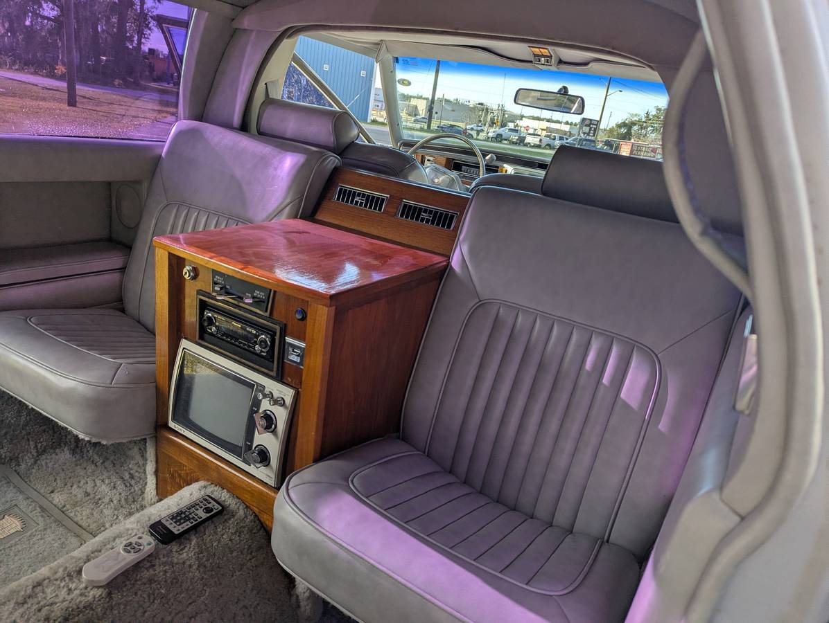 Cadillac-fleetwood-braum-1980-14