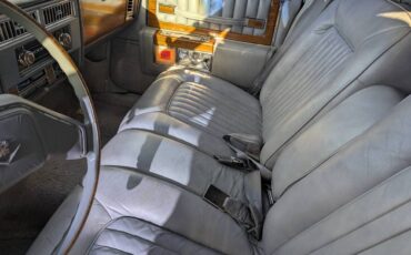 Cadillac-fleetwood-braum-1980-3