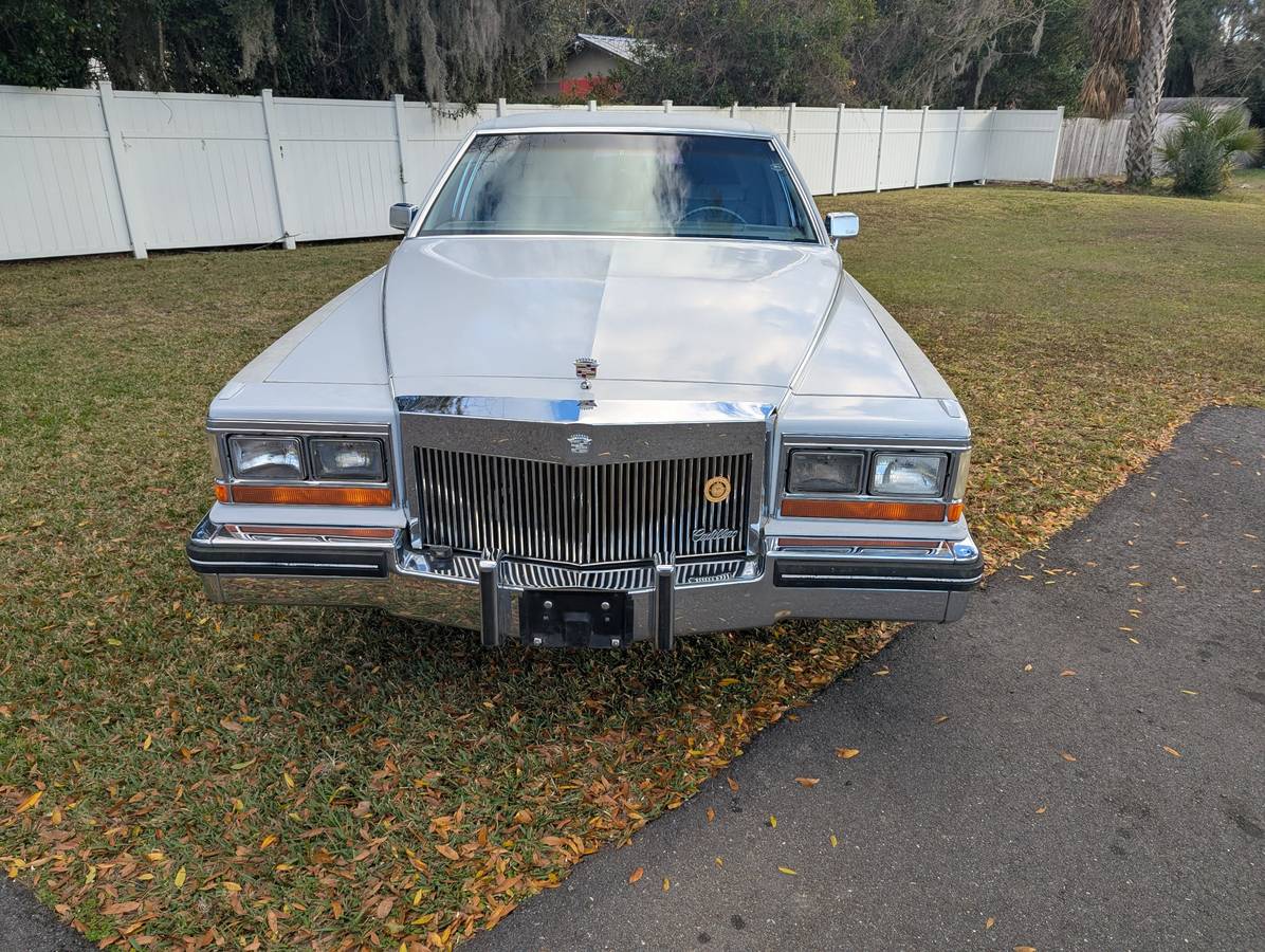 Cadillac-fleetwood-braum-1980