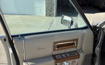 Cadillac-fleetwood-brougham-1984-silver-13