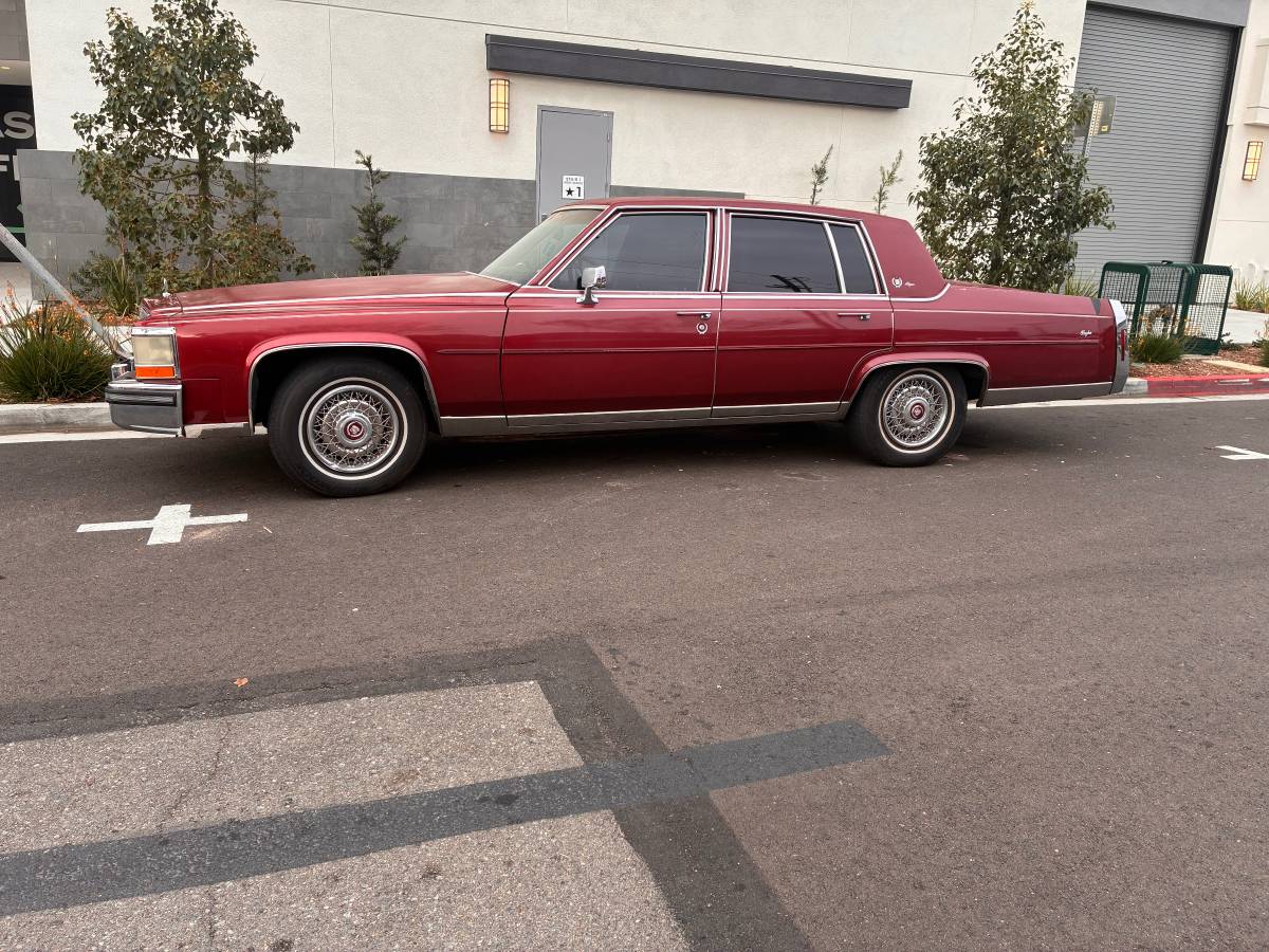 Cadillac-fleetwood-brougham-1988-red-1
