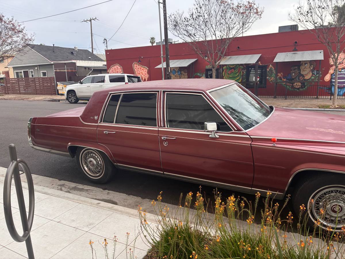 Cadillac-fleetwood-brougham-1988-red-6