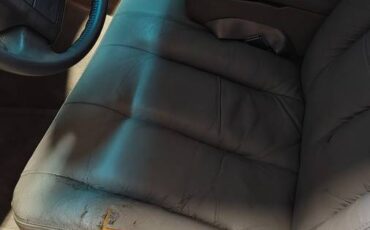 Cadillac-fleetwood-brougham-1993-grey-2