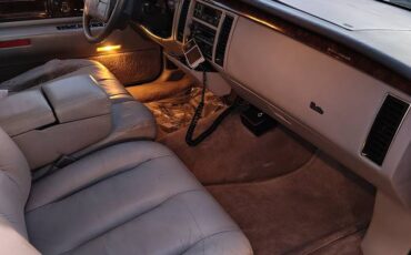 Cadillac-fleetwood-brougham-1993-grey-4