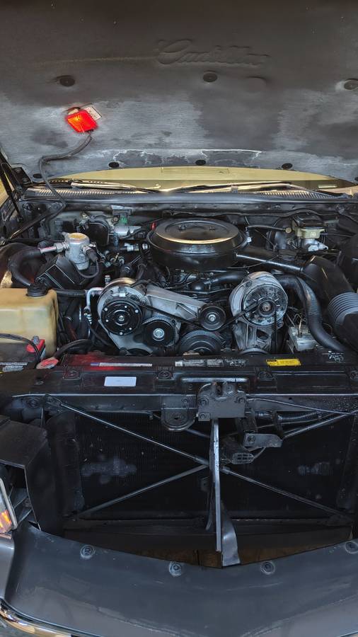 Cadillac-fleetwood-brougham-1993-grey-6