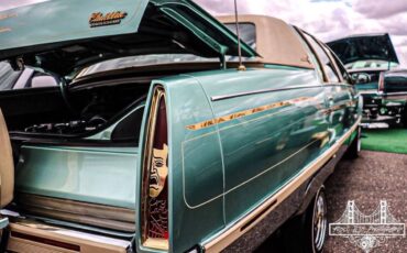 Cadillac-fleetwood-brougham-1995-custom-13