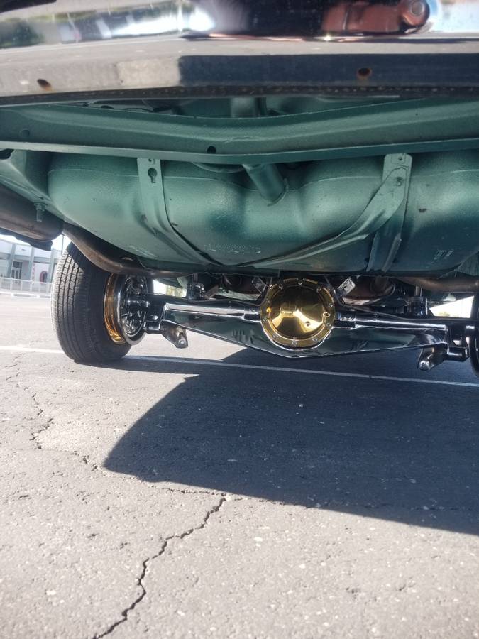 Cadillac-fleetwood-brougham-1995-custom-4